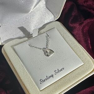 Chic Sterling Silver Delicate Heart Pendant Necklace On 18” Chain
